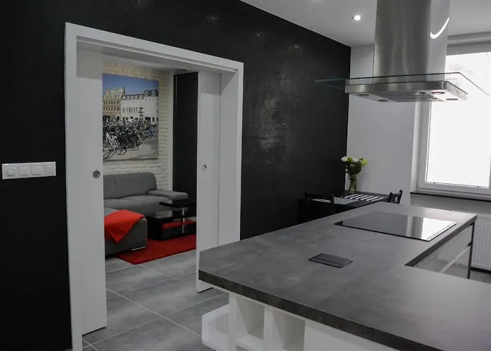Rr Bus Station Apartment